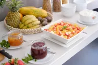 ホワイト ロッジ コンスタンシア ゲスト ハウス - 朝食