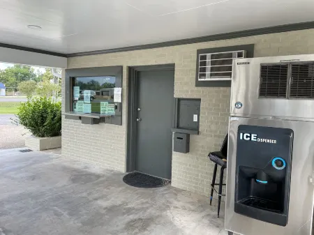 Economy Inn Отели в г. Гонзалес