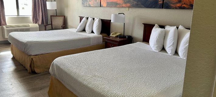 Days Inn by Wyndham Kingman West Отели в г. Кингман