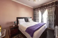 Flossie B&B - Bed and Breakfasts