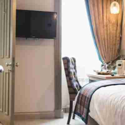Old Court House Inn Rooms