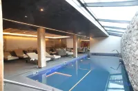 Hôtel de Rougemont & Spa - piscina