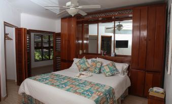 Negril Treehouse Resort