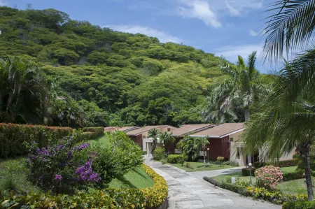 Bahia Pez Vela Resort