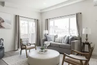 The Rosemont IV - La Jolla Luxury