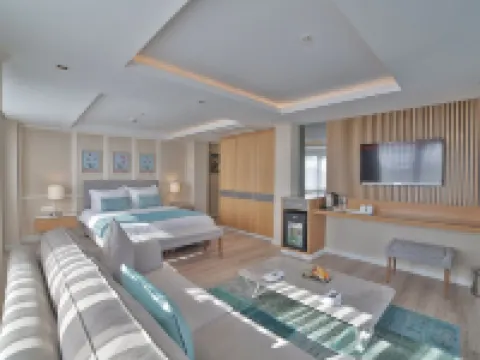 ラウダ リゾート ホテル アルティノルック エドレミトのホテル