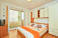 Apartments Zelic Tucepi - balcony