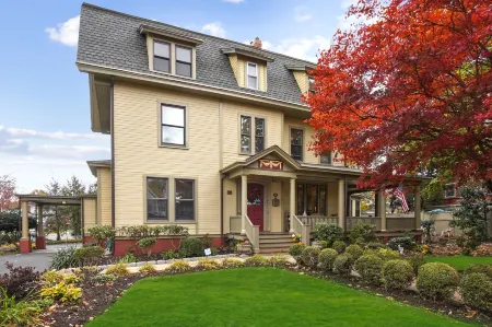 DeBary Inn Отели рядом с достопримечательностью «Нокия Белл Лабс»