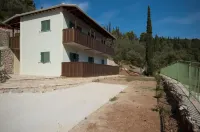 Lefkas Petra Hôtels à : Agios Nikitas