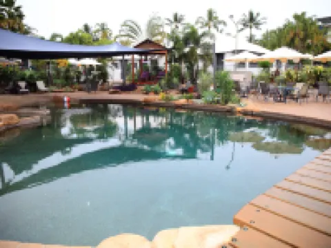 Island Leisure Resort Hotels in Nelly Bay