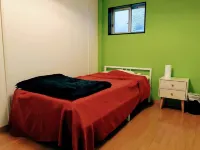 Guesthouse LuLuLu Hotel berhampiran Stesen Asakura