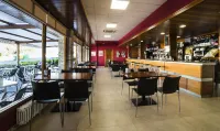 克里索爾里亞斯酒店 - 沙灘