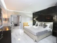 Tropical Hotels in Pallini