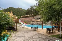 Cam Thermal Resort Hotel & Spa - Pools