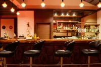 Purple Palms Resort & Spa Coorg, a member of Radisson Individuals Premier - bar