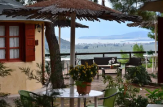 克瑞薩露營客房及別墅