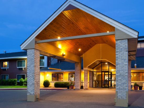 AmericInn by Wyndham Duluth South Black Woods Event Center