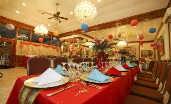 Rayon Hotel