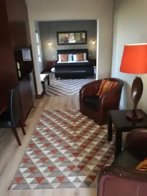 Belmont Guesthouse - Airport Shuttle