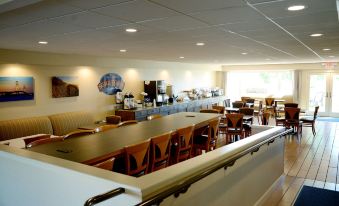 Baymont by Wyndham St. Ignace Lakefront