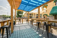 Days Inn by Wyndham Nashville Saint Thomas West Hospital - Bãi đậu xe