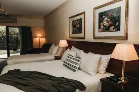 The Lawson Riverside Suites Отели в г. Уогга-Уогга