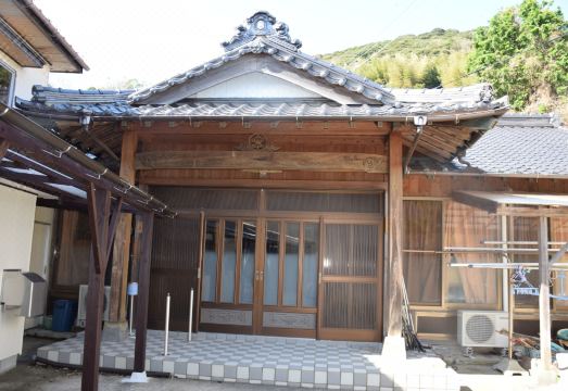 니시도마리 민슈쿠 외부