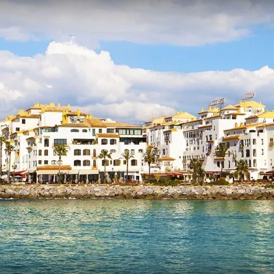 Park Plaza Suites Apartamentos Hotels near Puerto Banus Marina