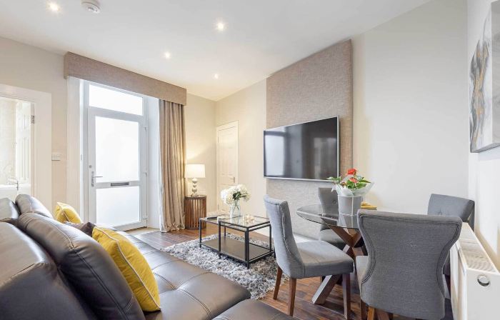 Falkirk Apartments - Queen Street