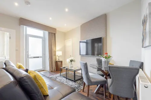 Falkirk Apartments - Queen Street - 4-Star