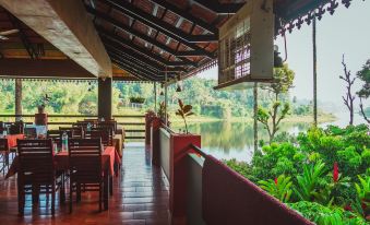 Karapuzha Village Resort