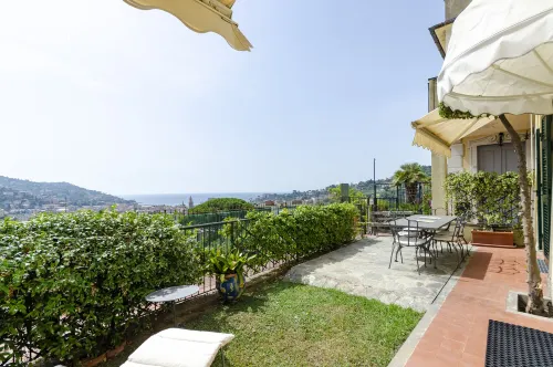 Joivy Inviting Flat with Garden and Sea View in Rapallo