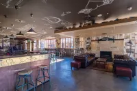 더 폼비 호텔 알렉산더 호텔 & 백패커스