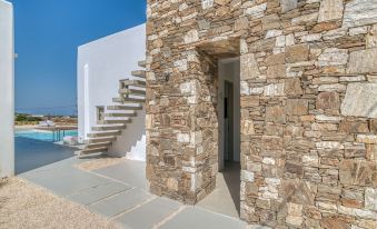Lil Paros Luxury Suites