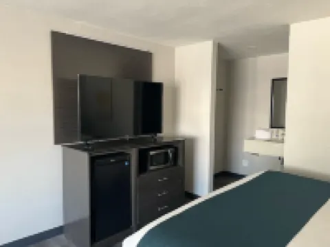 Hotel Isabella Hotels in Uvalde