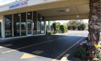 Valli Hi Motel