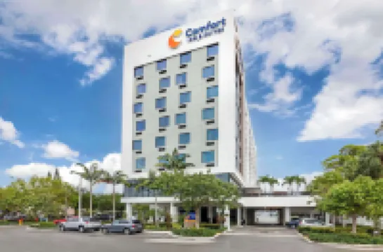 Comfort Inn & Suites Miami International Airport Hôtels à proximité de l'Aéroport international de Miami