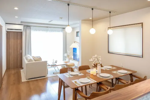 It' ta de ChouChou - Self Check-In Only