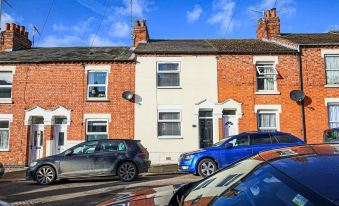 Host & Stay - Newington Road