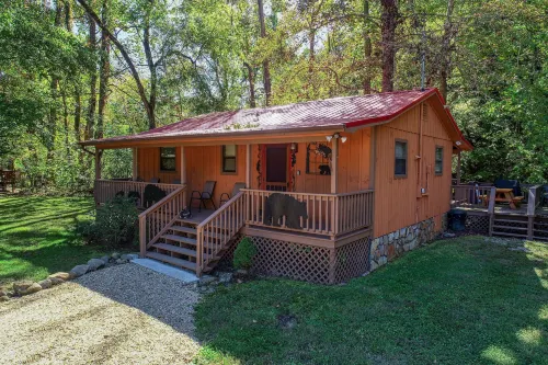 Wandering Creek - 2 Bedrooms, 1 Baths, Sleeps 6 Cabin by RedAwning