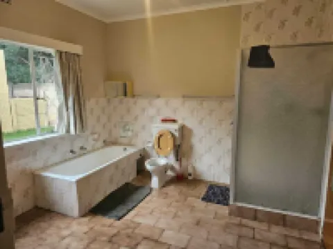 J&M GUEST HOUSE