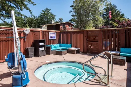 Andril Fireplace Cottages Отели рядом с достопримечательностью «Асиломар Бич Вью»