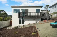 Oceanview Sunset View Luxe 3BR 2Bath SofaBed Home Yard in Pacifica Hotels in Pacifica