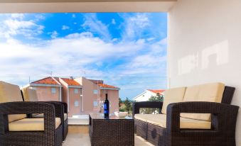 Apartments & Rooms Danivan Pool Villas