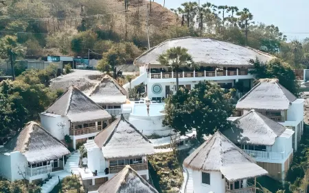 Mohini Komodo Resort Отели в г. Лабуан Баджо