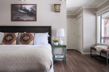 Tarly by AvantStay 5Mins to Diamond Peak Skiing w Hot Tub in Incline Village