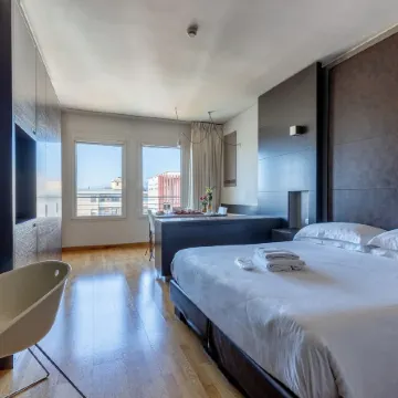 Wall Art Hotel & Residence