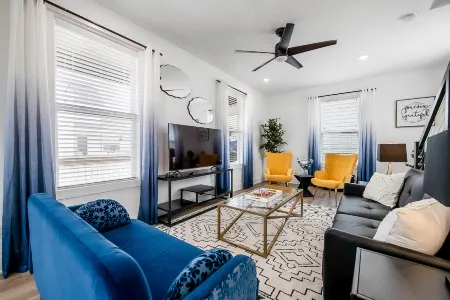 The Hub-A Contemporary Haven