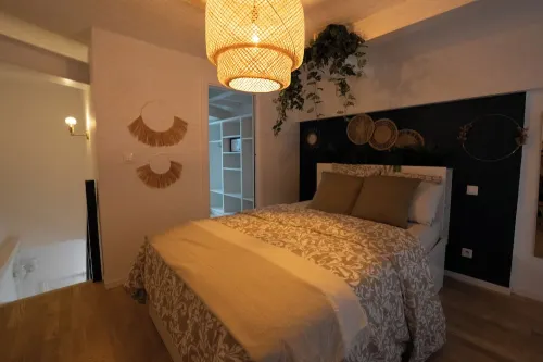 Triplex at the heart of the Christmas market