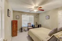 Quiet, Comfortable, Charming, Safe, 2-bedroom house with WiFi, AC in Conyers